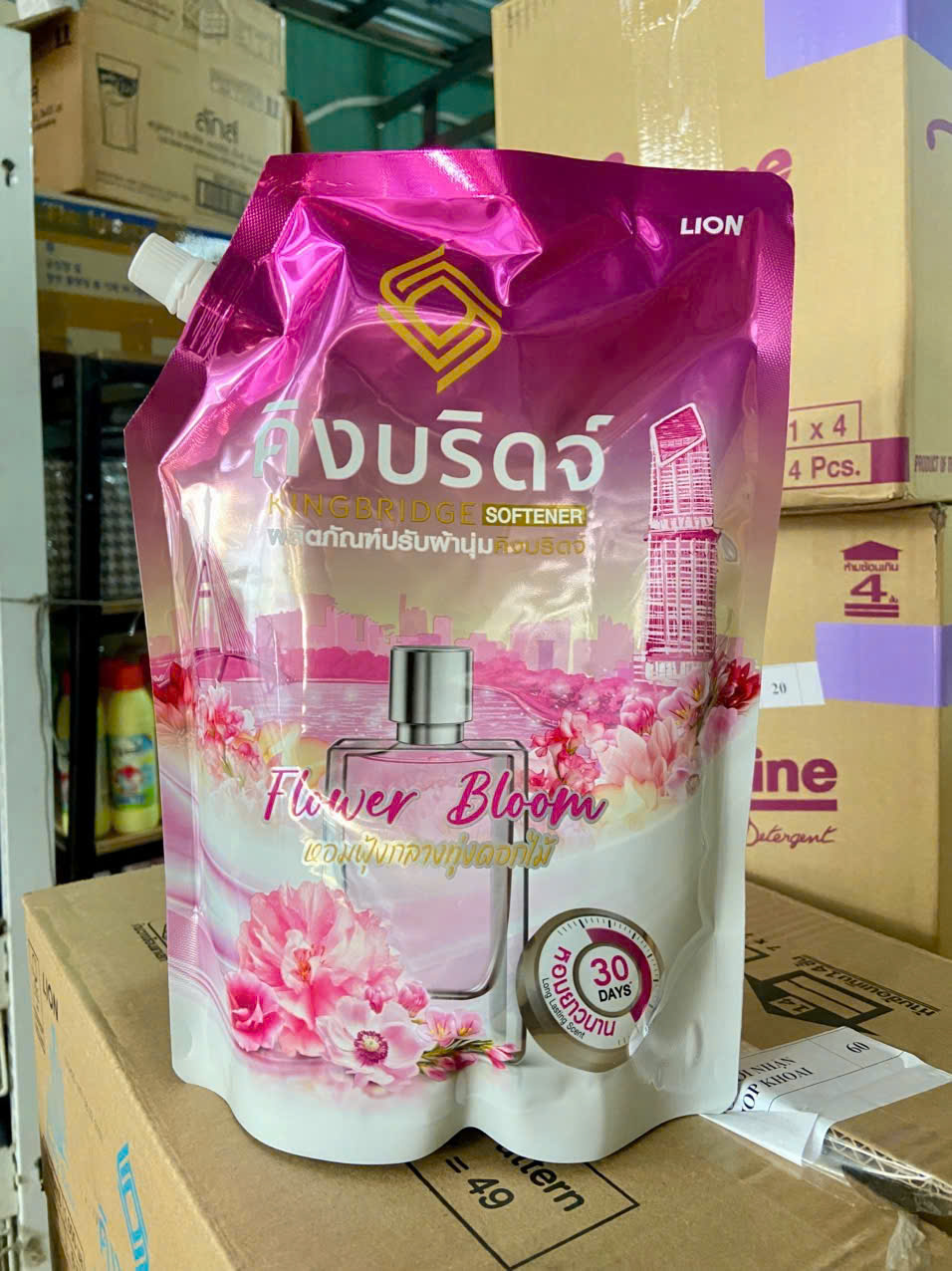 Túi nước xả Kingbridge đậm đặc HỒNG 1000ml - Ảnh 2