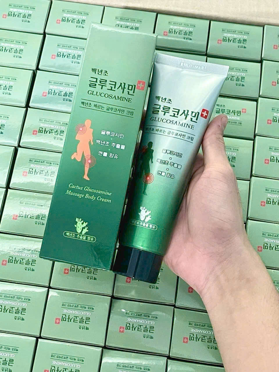 Dầu lạnh Hàn Quốc Glucosamine 150ml